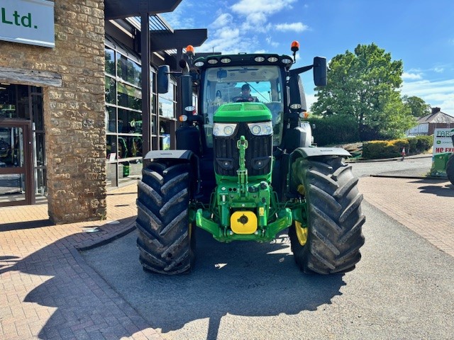 John Deere 6R 250
